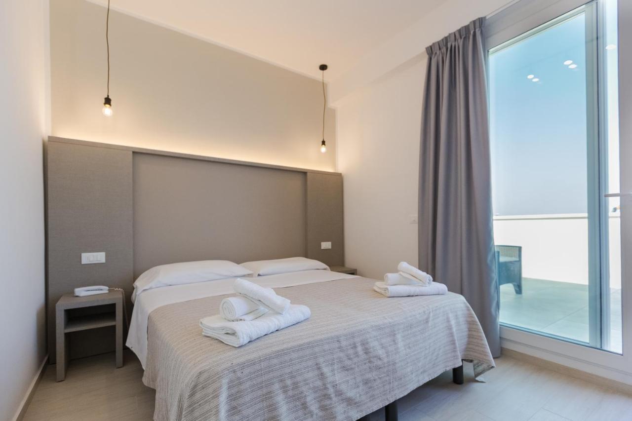 Hotel Altamarea 米萨诺阿德里亚蒂科 外观 照片