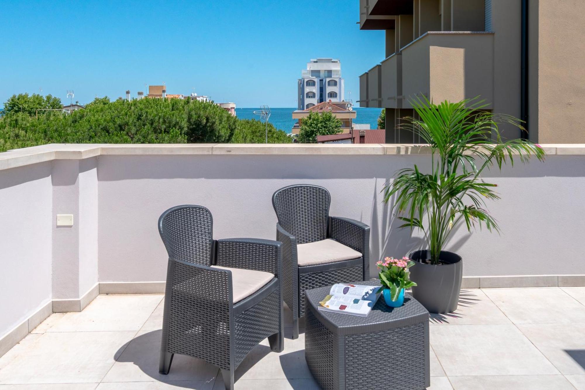 Hotel Altamarea 米萨诺阿德里亚蒂科 外观 照片