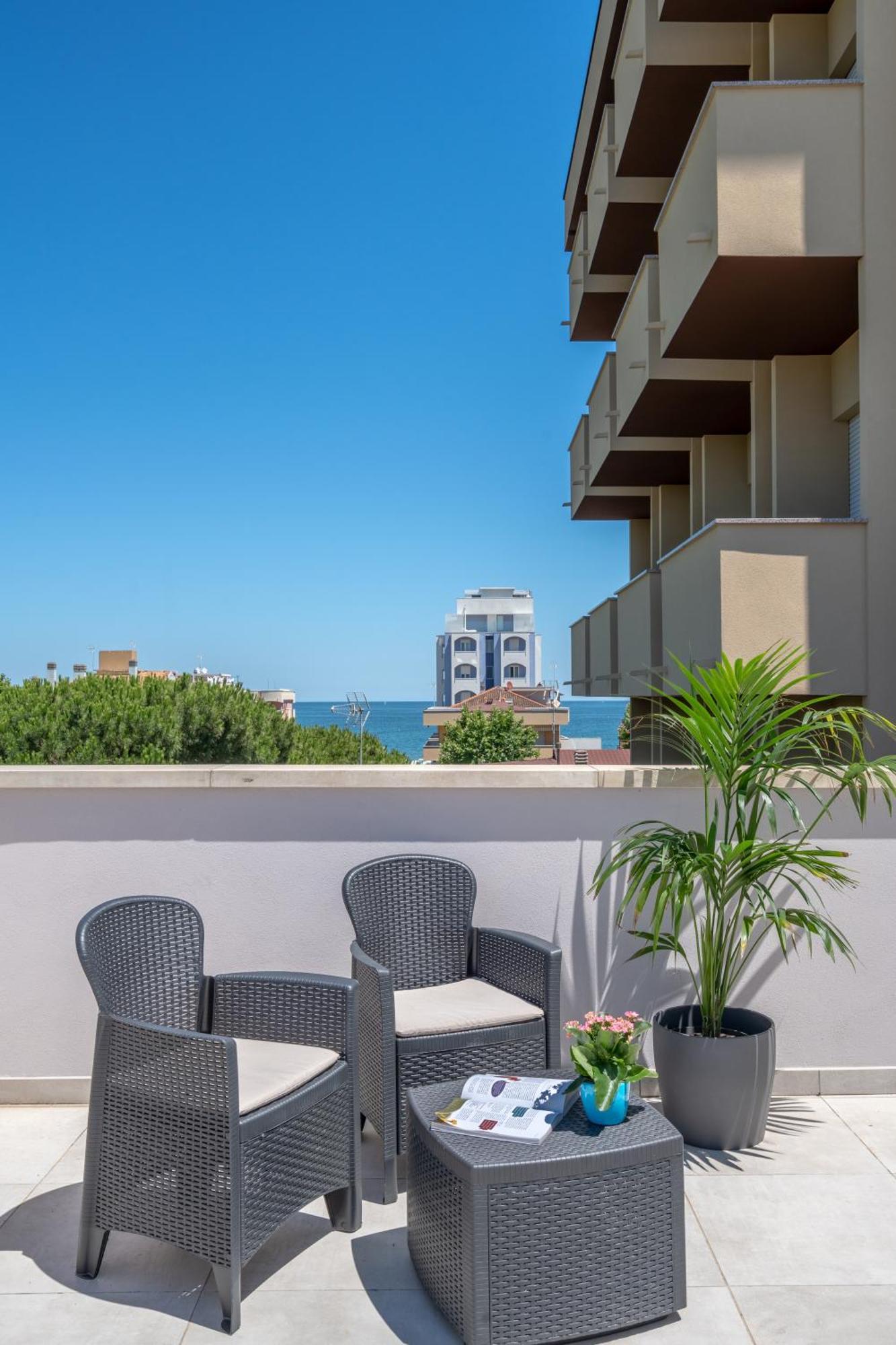 Hotel Altamarea 米萨诺阿德里亚蒂科 外观 照片